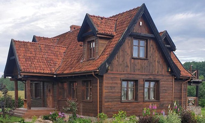 Jeziorany Casa | Malowniczy Zakątek w Dercu