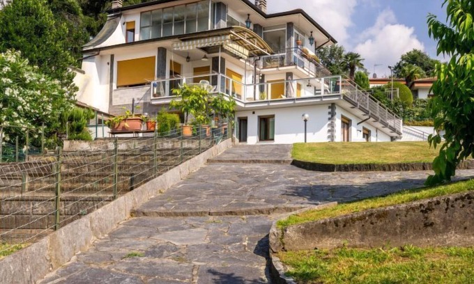 Porto Valtravaglia Apartamento | Malpensata by Interhome