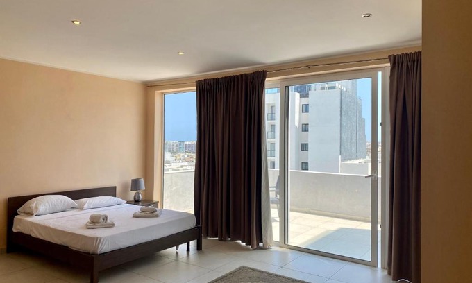 Paceville Hotel | Malta Paradise Guest House