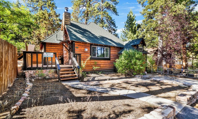 Big Bear City Cabina | Maltby Modern LOG Cabin #2307