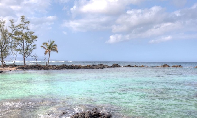 Hilo Condominio | Maluhia Kahakai 2 Bedroom Condo by RedAwning