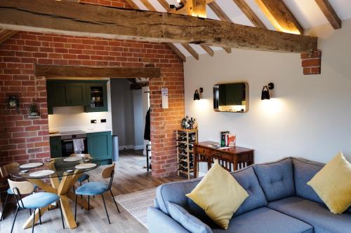 Shobdon Casa | Malvern, The Mount Barns & Spa