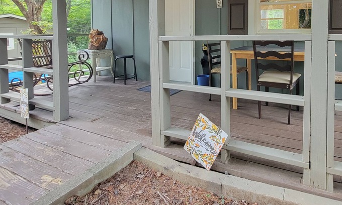 Qualla Cabina | *Mama Bear* Bear-A-Dice CABINS Hot tub firepit BBQ hiking trails near Cassino