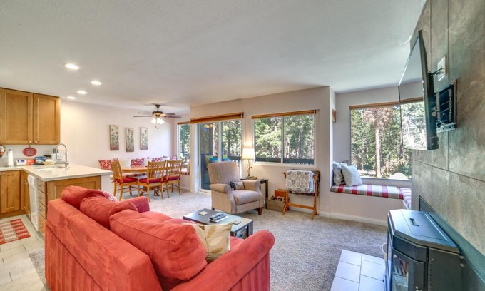 Majestic Pines Apartamento | Mammoth Lakes Condo with Community Pool and Hot Tub!