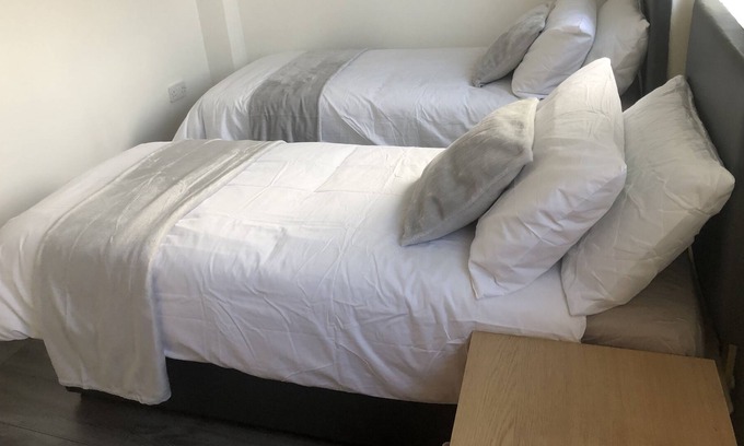Basildon Casa | Mana Comfy