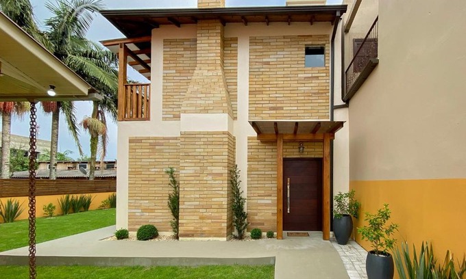 Praia Grande Casa | Manaca House