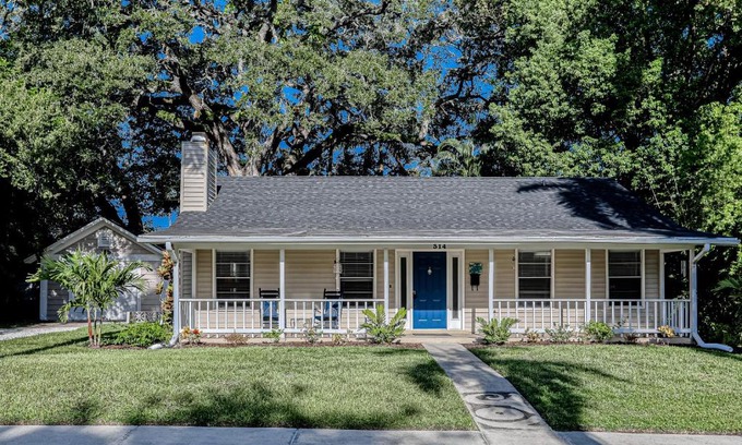 River District Casa | Manatee River House