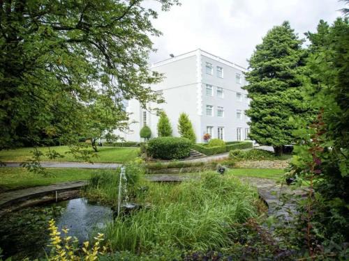 Wilmslow Hotel | Manchester Airport Hotel by Dancenter