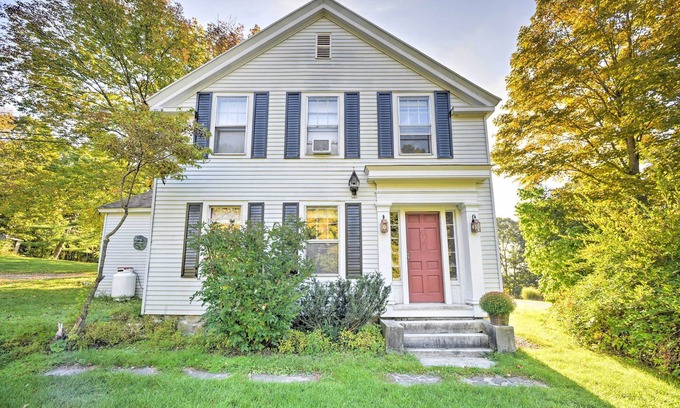 Manchester Center Casa | ¡NUEVO! Manchester Center Home w / Green Mtn Vistas!
