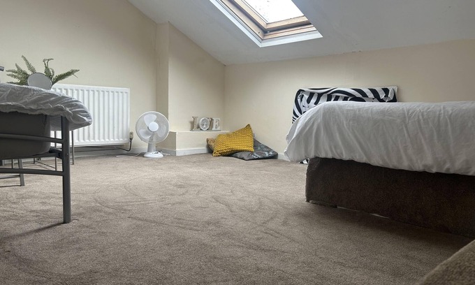 Offerton Casa | Manchester, Levenshulme, Entire House, Sleeps 7max