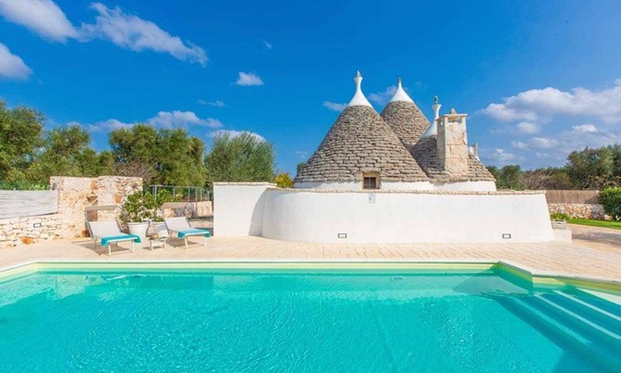San Michele Salentino Villa | Trullo en alquiler cerca de impresionante mar - 5 conos - Precios todo incluido
