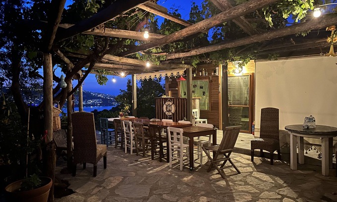 Gundogan Chalet De Esquí | Mandra - Glamping & Camping
