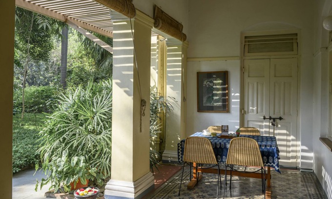 Ellis Bridge Casa | Mangalbag Gallery and Residency