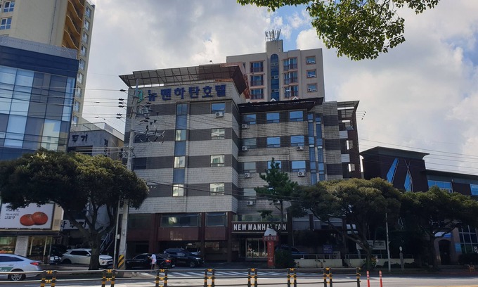 Yeon-dong Hotel | Manhattan Hotel