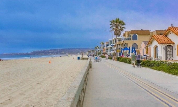 Central Mission Beach Condominio | Manhattan Shores 1C