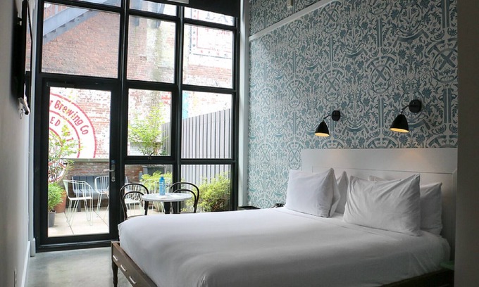 Williamsburg Hotel | Manhattan Skyline | Wythe Hotel | King Room Terrace Unit