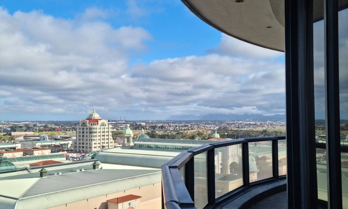 Century City Apartamento | Manhattan Towers by Smart City Stays
