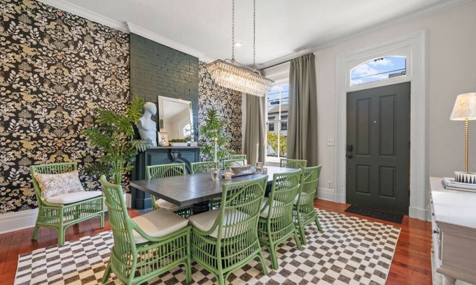 Covington Casa | MannequinOnMain | Covington