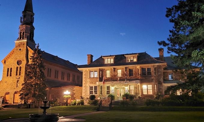 Montebello Hotel | Manoir Chamberland (Adults Only, No Pets)