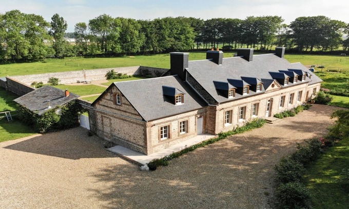 Sassetot-le-Mauconduit Casa | Manoir de 400 sqf near the see, Billard, Babyfoot & Sauna. Pets welcome !