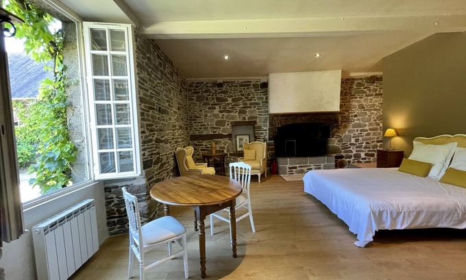 Mont-Dol Apartamento | Manoir de la Bégaudière : Gîte Mahé de la Bourdonnais