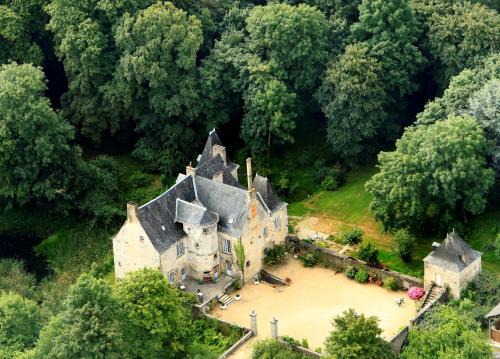 Laval Casa | Manoir de Rouessé