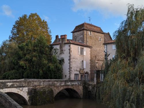 Confolens Cama Y Desayuno | Manoir des Comtes
