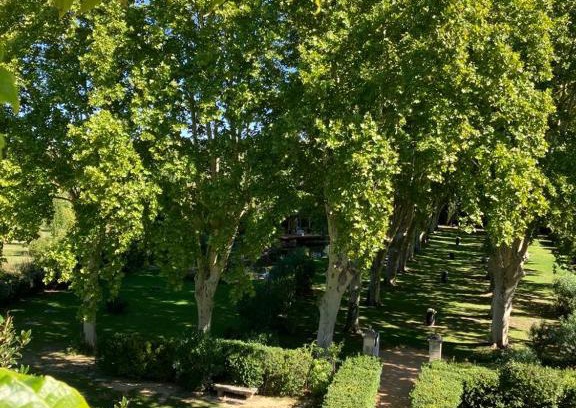 Uzes Cama Y Desayuno | Manoir des Sources