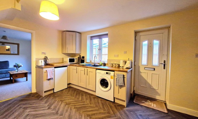 Hawbridge Casa | Manor Cottage Barn. Near the beautiful city of Worcester and Malvern.