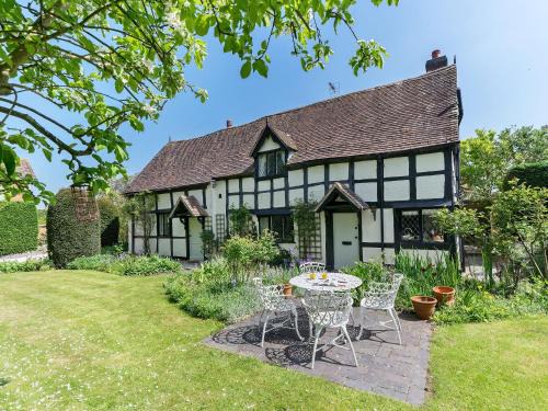 Eckington Casa | Manor Cottage