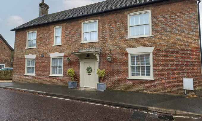 Bere Regis Casa | MANOR FARM HOUSE, pet friendly, country holiday cottage in Bere Regis