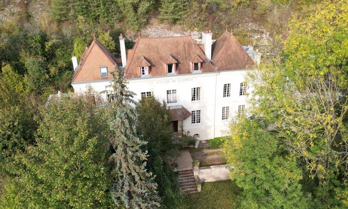 Le Thuit Casa | Manor on the banks of the Seine - sleeps 40