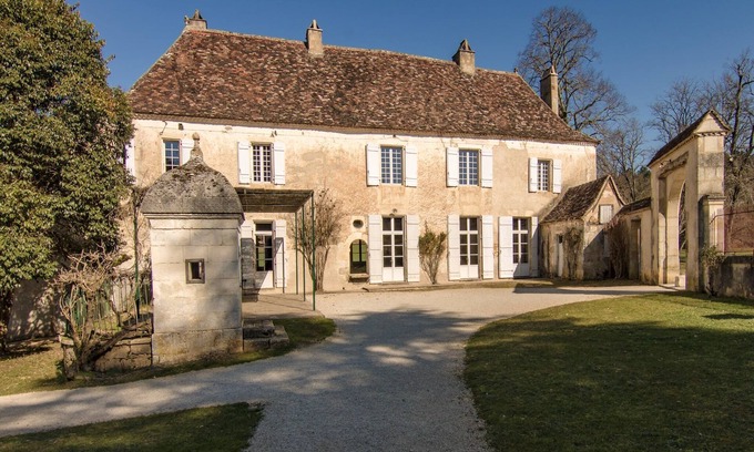 Saint-Georges-de-Montclard Villa | Mansión en Aquitania con piscina privada