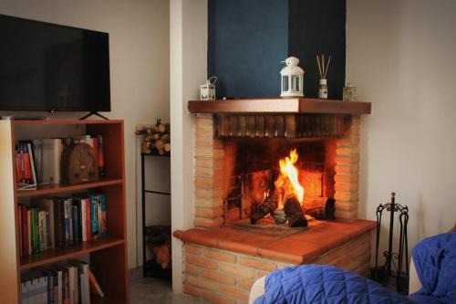 Montefranco Apartamento | Mansarda con camino