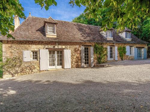 Saint-Georges-de-Montclard Casa | Mansion in Aquitaine with Private Pool