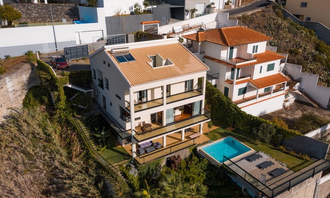 Madeira Island Villa | mansión sobre el mar con piscina, barbacoa y jardín