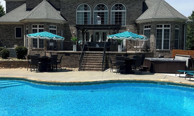 Simpsonville Casa | Mansion with pool, theater, and jacuzzi!