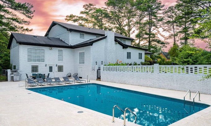 Church Street Casa | Mansion With Private Pool Bsktball & Tennis courts