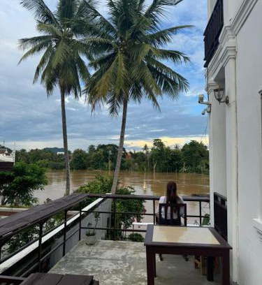 Luang Prabang Hotel | Maophasok river side hotel
