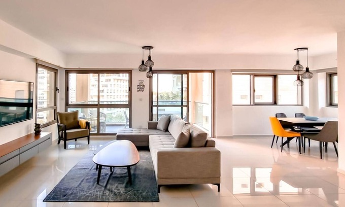 Tel Aviv Apartamento | Maoz Jonquille in Tel Aviv-Yafo