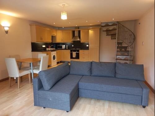 Charlton Kings Casa | Maple Lodge