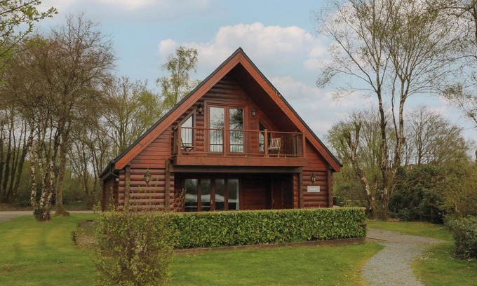 Winkleigh Cabaña | MAPLE, pet friendly, luxury holiday cottage, with a garden in Dolton