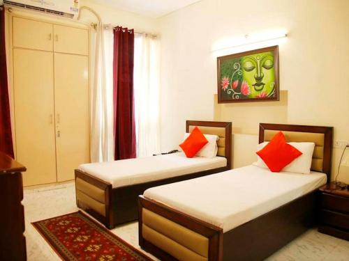 South Extension Casa | Maplewood Guest House, Neeti Bagh, New Delhiit is a Boutiqu Guest House - Room 4