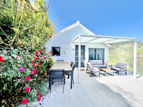 Tabua Casa | Mar a Vista by Your Madeira Rentals