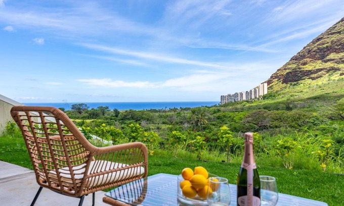 Makaha Valley Casa | @ Marbella Lane - 2 master suites MT+Ocean Views