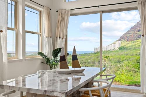 Makaha Valley Casa | @ Marbella Lane - 3BR w/amazing MT & Ocean Vistas
