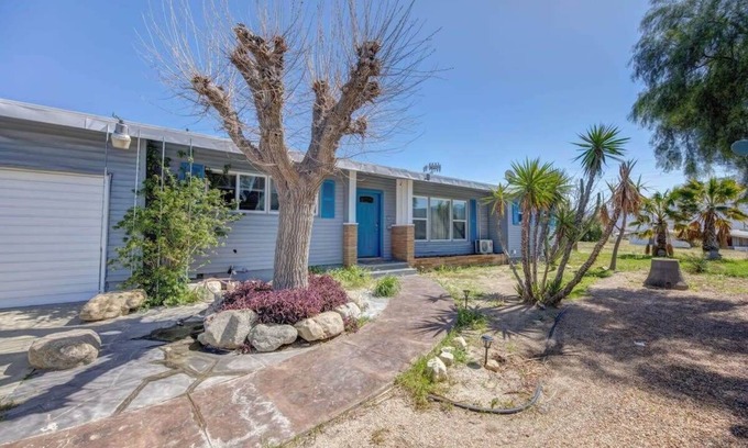 Cabazon Casa | @ Marbella Lane - 4BR Near Morongo Casino & Outlet Ldry+P