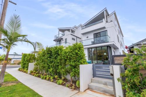 Yorktown Casa | #Marbella Lane - Luxi 4BR Haven with Skyscape Views
