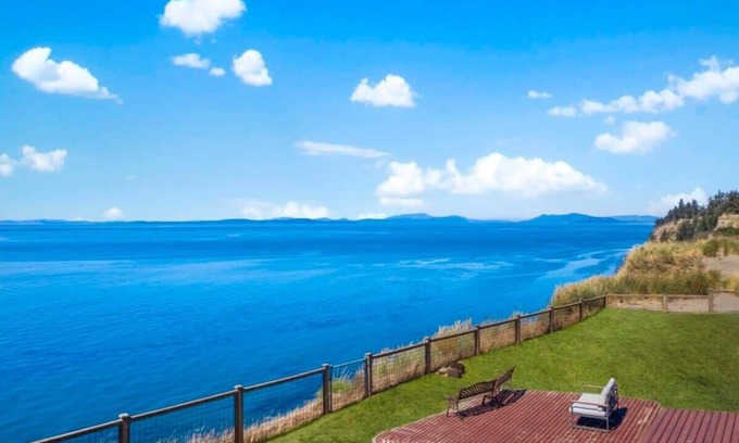 Oak Harbor Cabaña | @ Marbella Lane - Seas the Bay Sanctuary