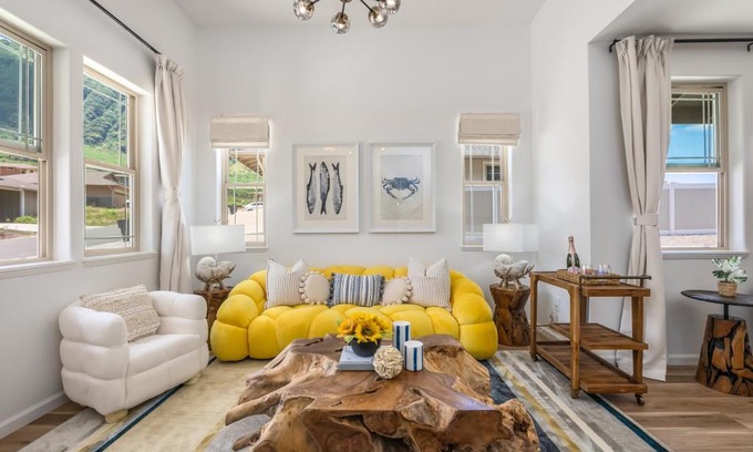 Makaha Valley Casa | @ Marbella Lane - Stylish House + Impressive Views